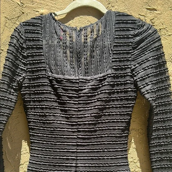 🎉HOST PICK🎉 Parker Black Ruffled V-Neck Dress - Picture 10 of 12